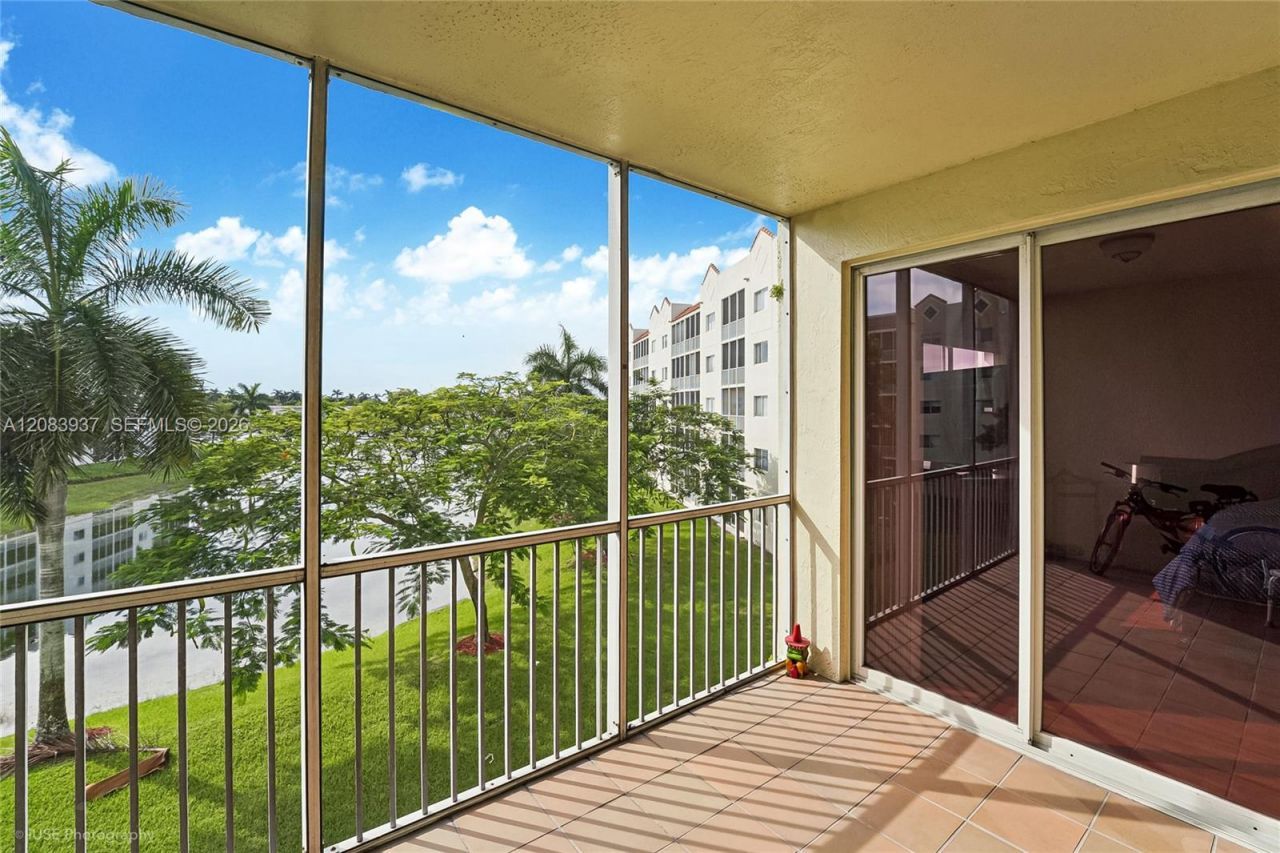 10710 NW 66th St, Unit 313, Doral, FL 33178 Photo