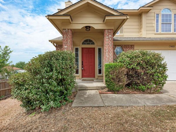903 Estate DR , Hutto, TX 78634