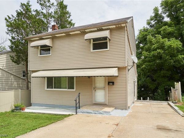 421 Malacca Street , Akron, OH 44305