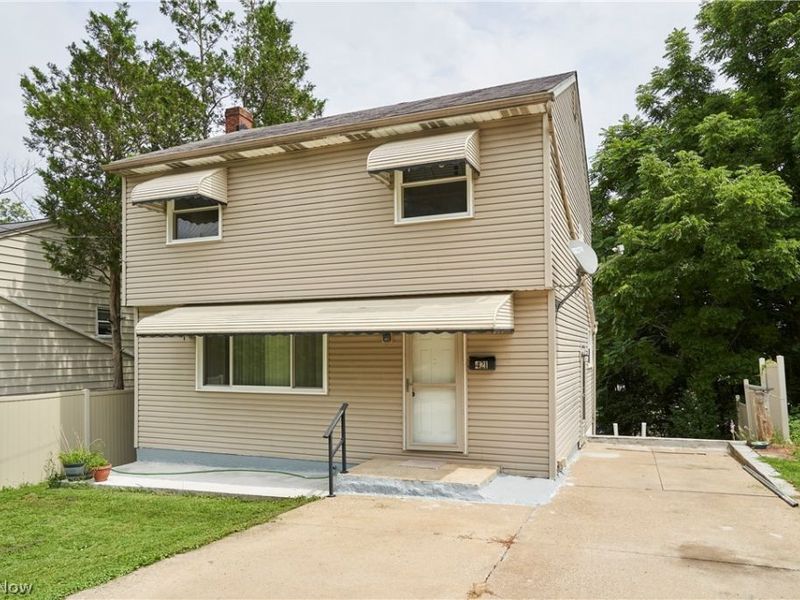 421 Malacca Street, Akron, OH 44305 Photo 1