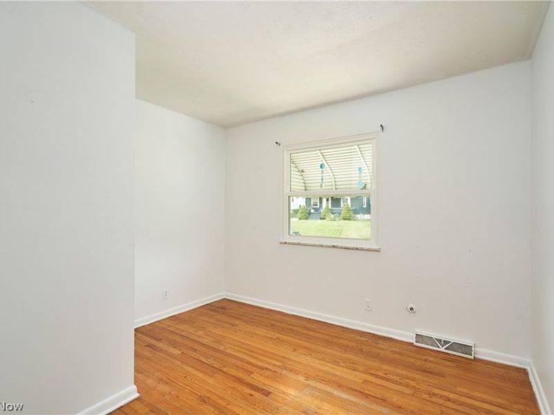 421 Malacca Street, Akron, OH 44305 Photo 10