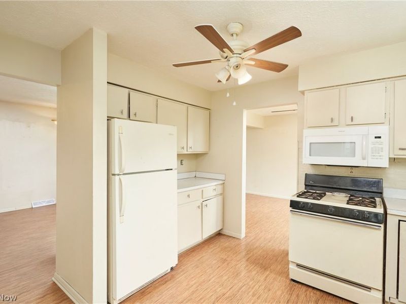 421 Malacca Street, Akron, OH 44305 Photo 5