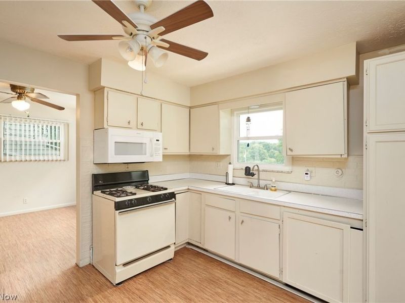 421 Malacca Street, Akron, OH 44305 Photo 6