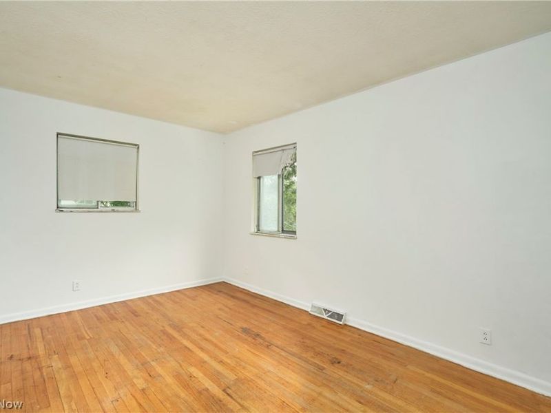 421 Malacca Street, Akron, OH 44305 Photo 9