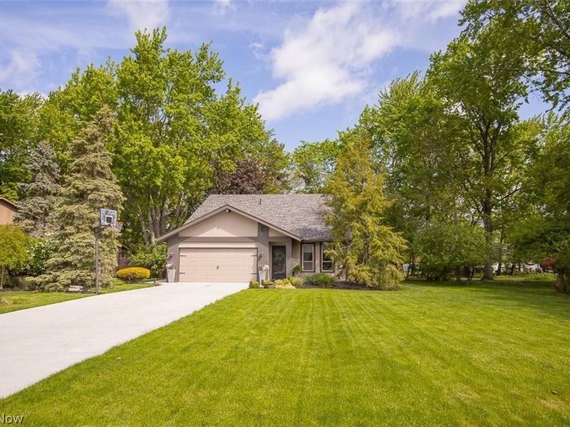 17101 Rabbit Run Drive, Strongsville, OH 44136 Photo 5