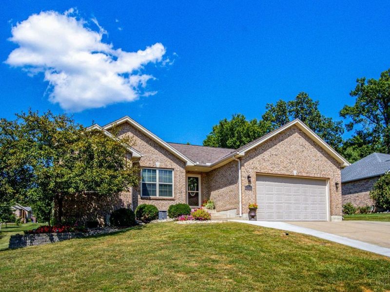 2086 Little Turtle Court, Ross Township, OH 45013 Photo 1