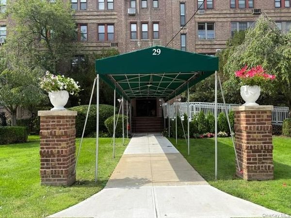 29 Woodmere Boulevard , Unit 2-B, Woodmere, NY 11598