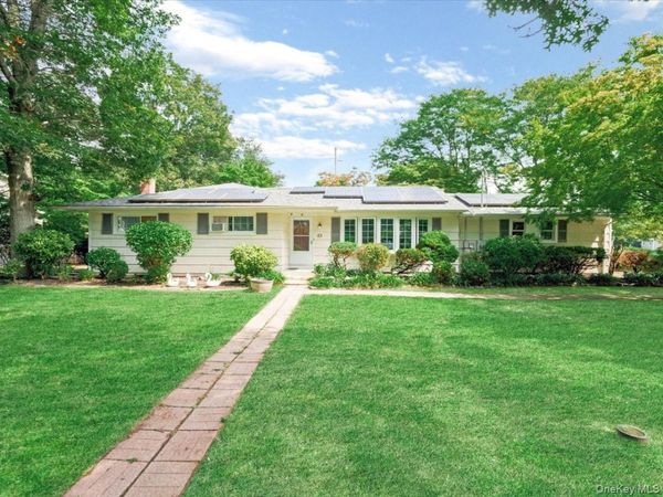 23 Hren Avenue , Huntington, NY 11743