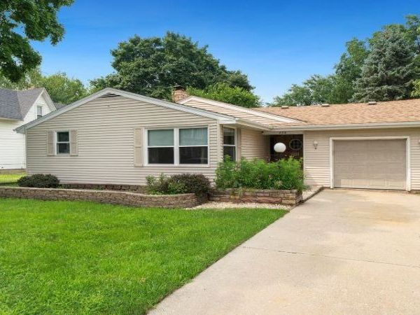 225 E 4th Street, BYRON, IL 61010