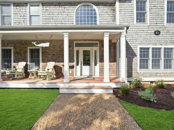 10 Woodhaven Drive, Edgartown, MA 02539