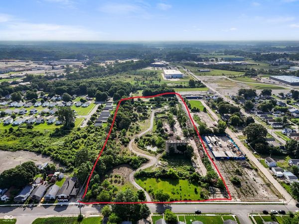 1200 E 26th Street , Anderson, IN 46016