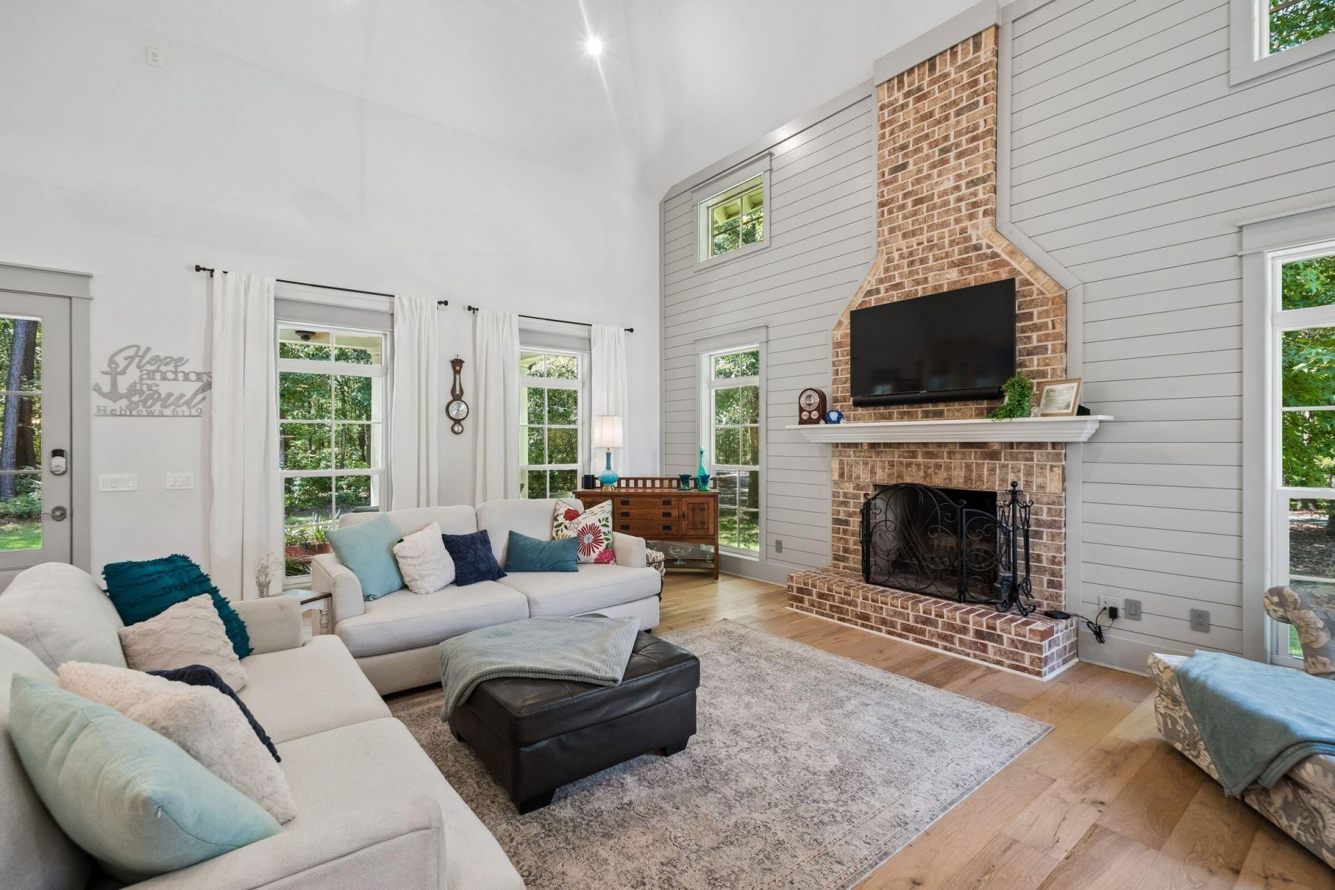 2826 Edenborough Road Photo 29