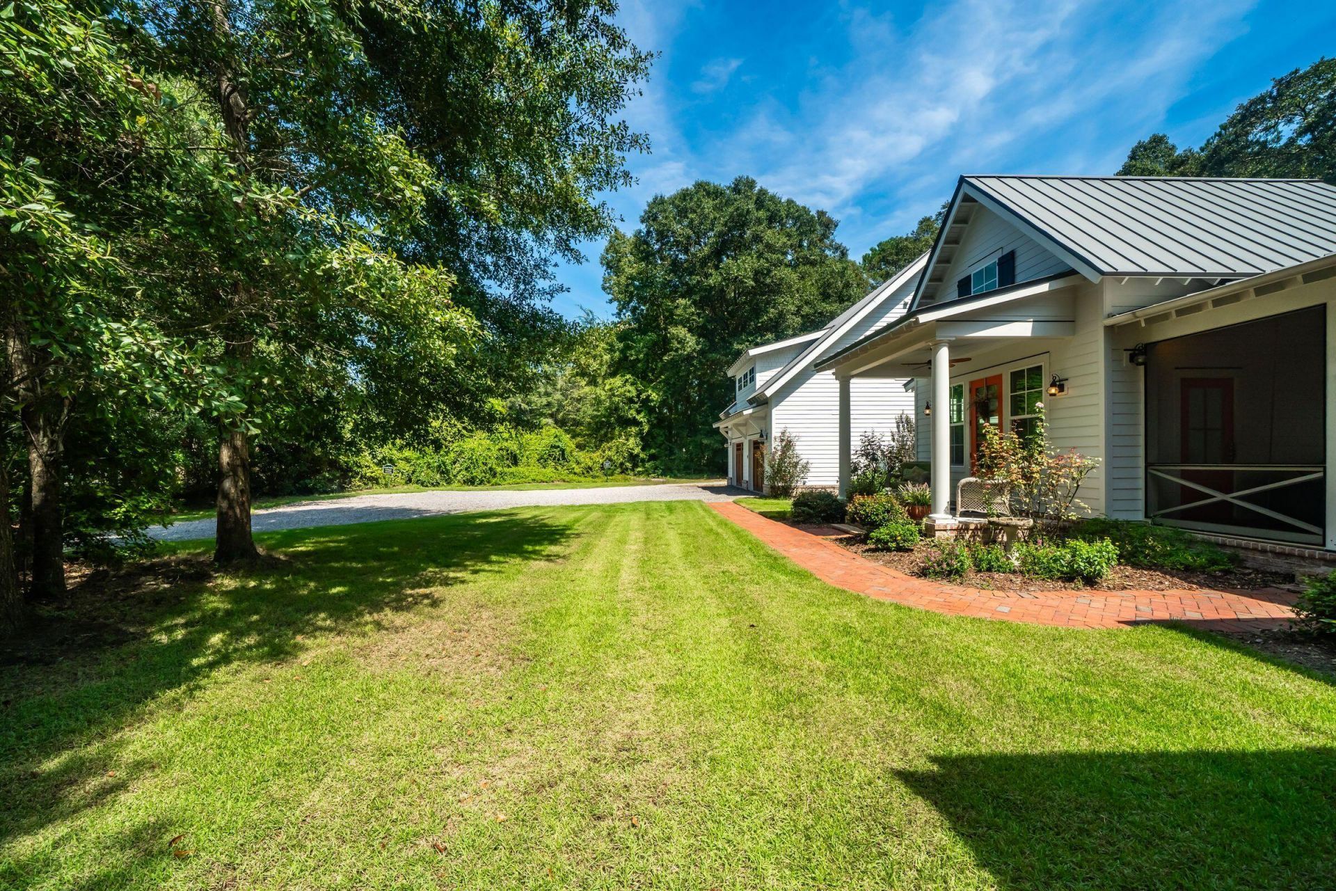 2826 Edenborough Road Photo 8