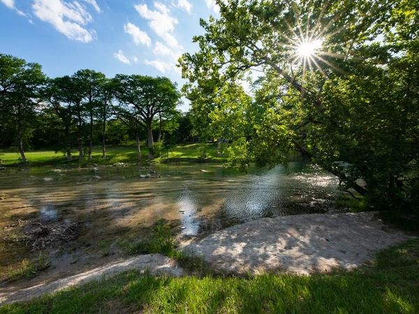 152 Spoke LN, Wimberley, TX 78676