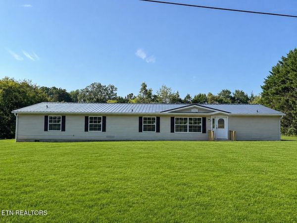 10326 Patsy Cline Way, Strawberry Plains, TN 37871
