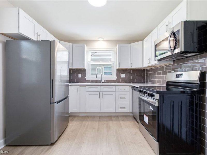 2311 N Jefferson Boulevard, Lorain, OH 44052 Photo 11