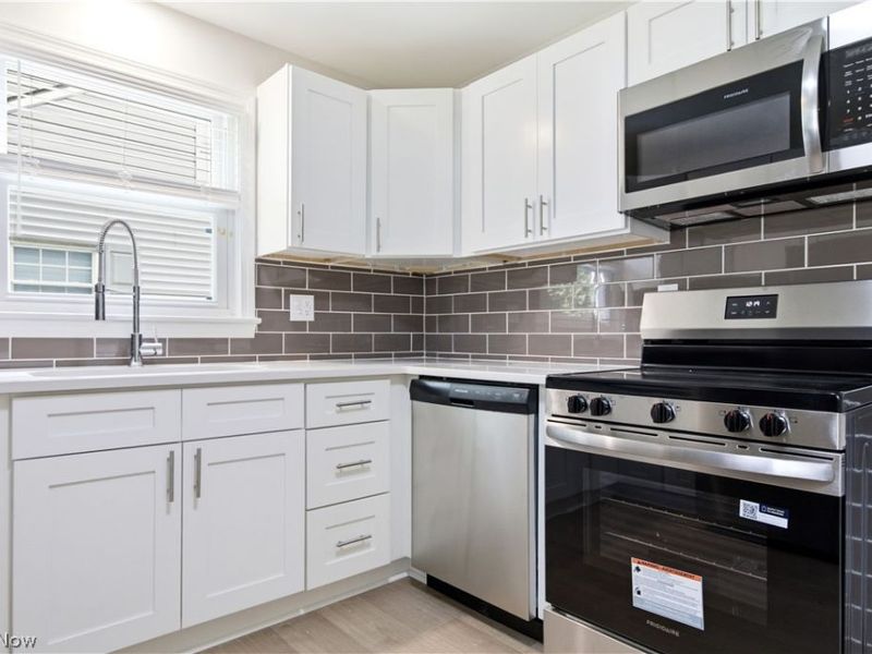 2311 N Jefferson Boulevard, Lorain, OH 44052 Photo 13