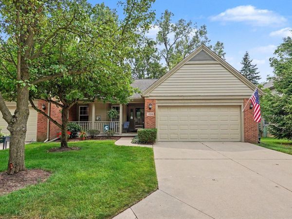 106 Village Place Drive, Chelsea, MI 48118
