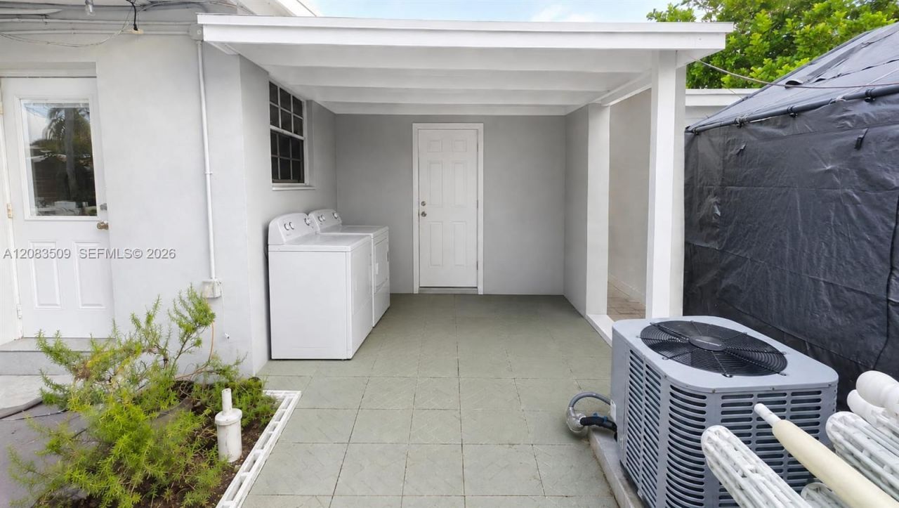 1533 NE 48th , Unit ST, Pompano Beach, FL 33064 Photo