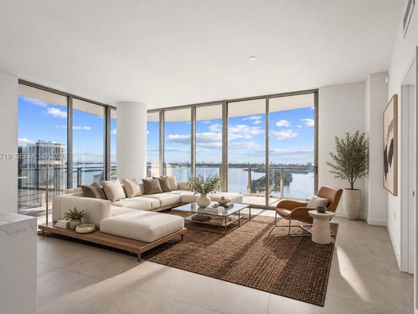 1400 biscayne blvd, Unit 4106, Miami, FL 33132
