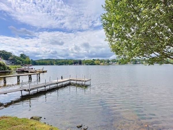 47 Lakeshore Drive, Bellingham, MA 02019