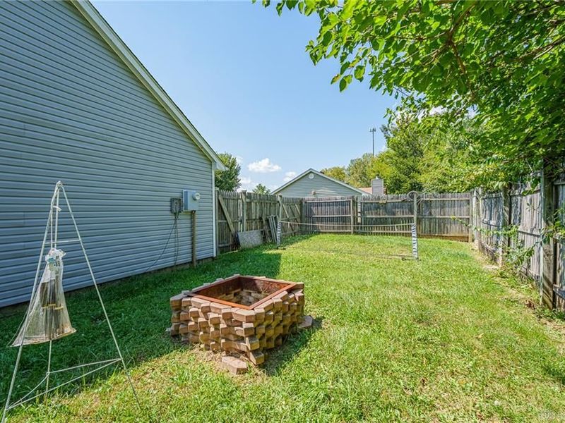 4439 Talcott Trail, Trotwood, OH 45426 Photo 11