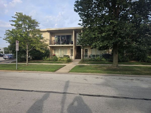 4645 W 95th Street , Unit north, Oak Lawn, IL 60453
