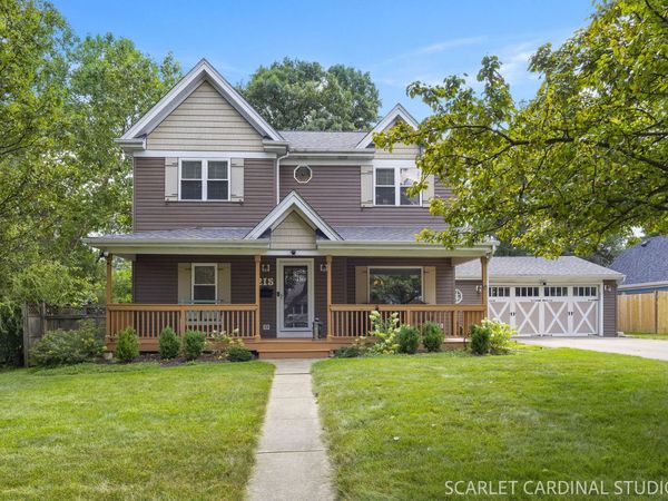 215 E Highland Avenue , Villa Park, IL 60181