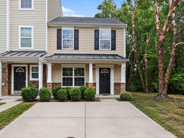 8879 Thornton Town Place, Raleigh, NC 27616