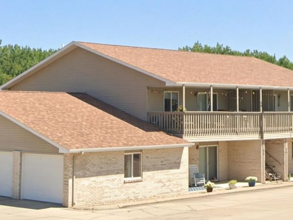 1652 Exchange Street, Unit 33, Okoboji, IA 51355