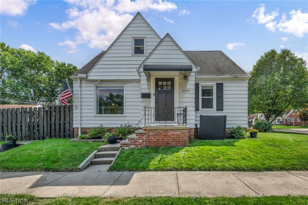 3945 W 210th Street , Fairview Park, OH 44126