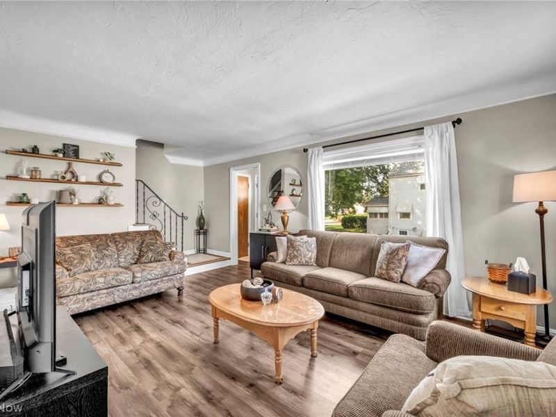 3945 W 210th Street, Fairview Park, OH 44126 Photo 8
