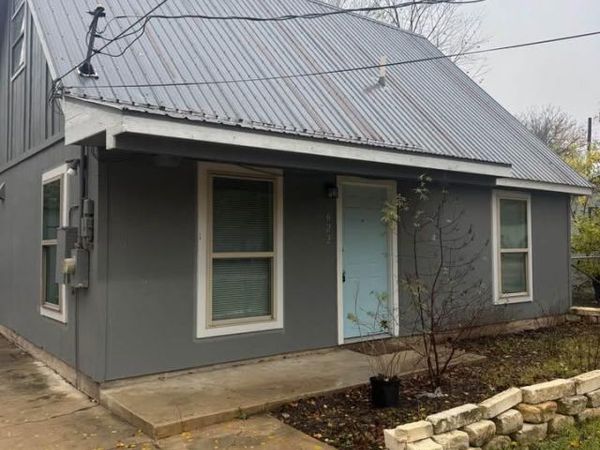 622 Trinity ST, Lockhart, TX 78644