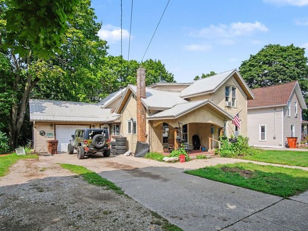 717 S Broas Street, Belding, MI 48809