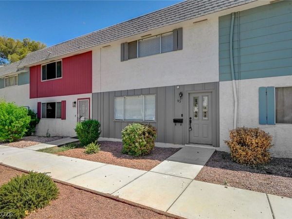 573 Greenbriar Townhouse Way , Las Vegas, NV 89121