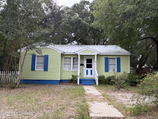 1656 Hollywood Boulevard, Biloxi, MS 39531
