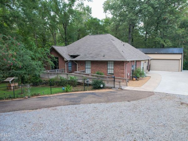 197 Lorman Lane, Madison, MS 39110