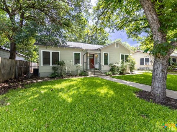 465 S Guenther Avenue , New Braunfels, TX 78130