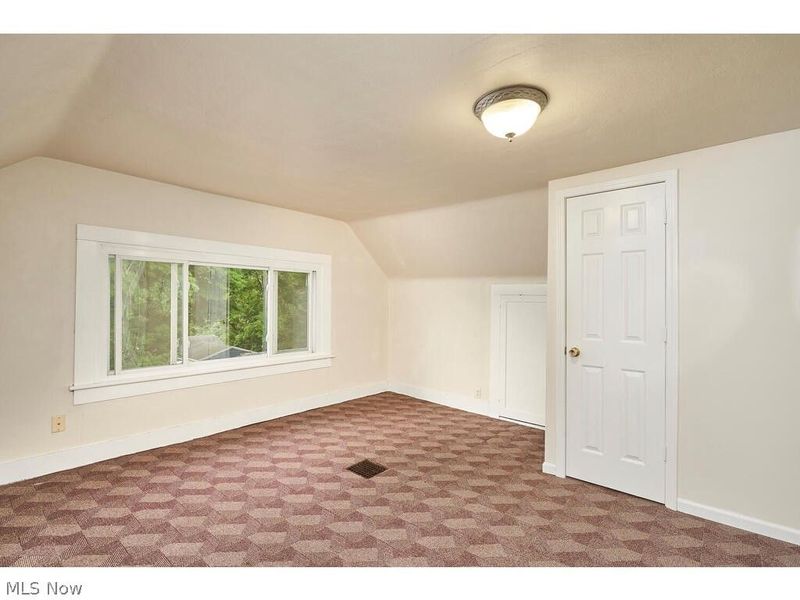 191 N Portage Path, Akron, OH 44303 Photo 22
