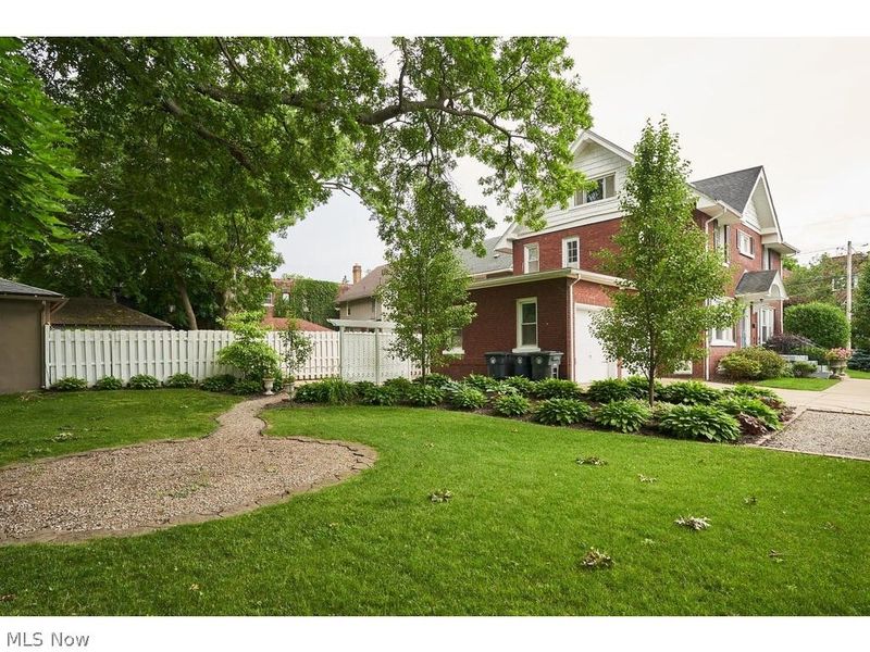 191 N Portage Path, Akron, OH 44303 Photo 3