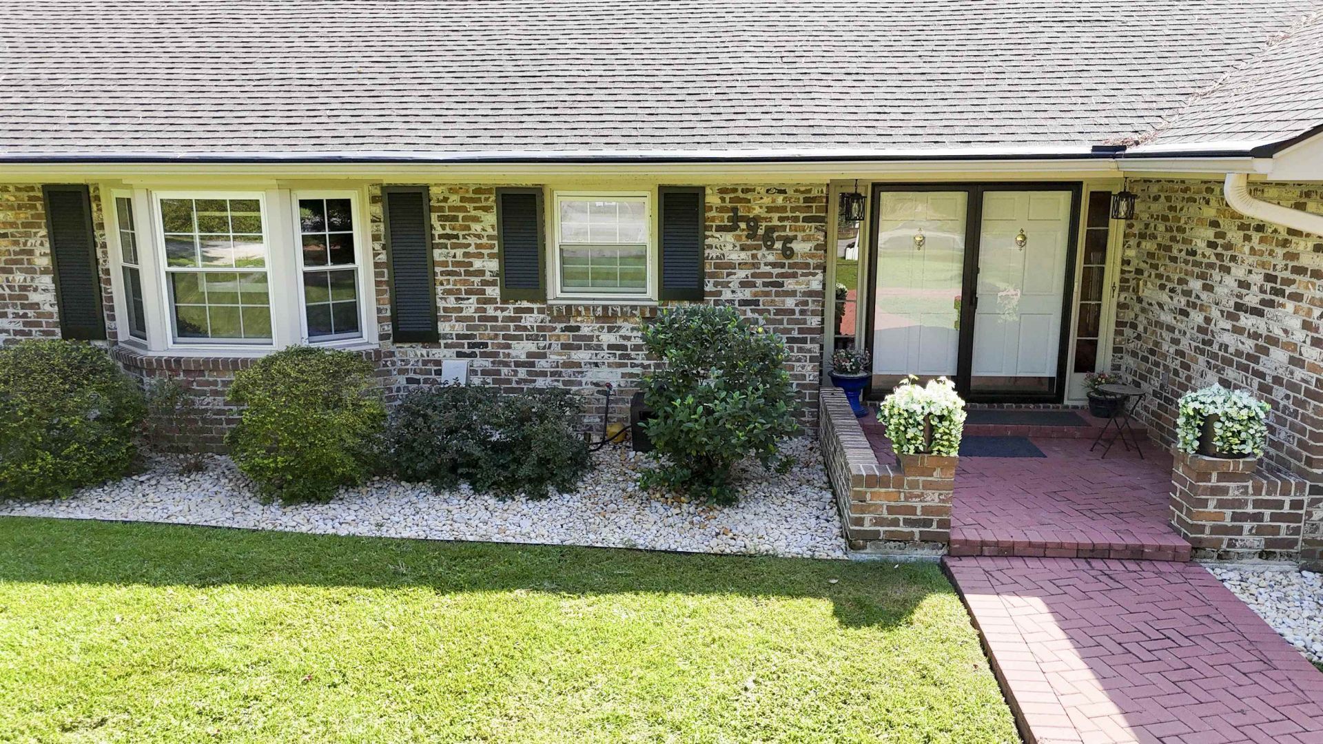 1966 Marion St.  Photo 34