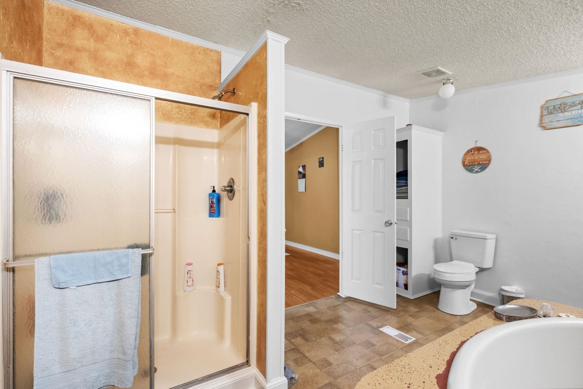 2060 Martin St. Photo 15