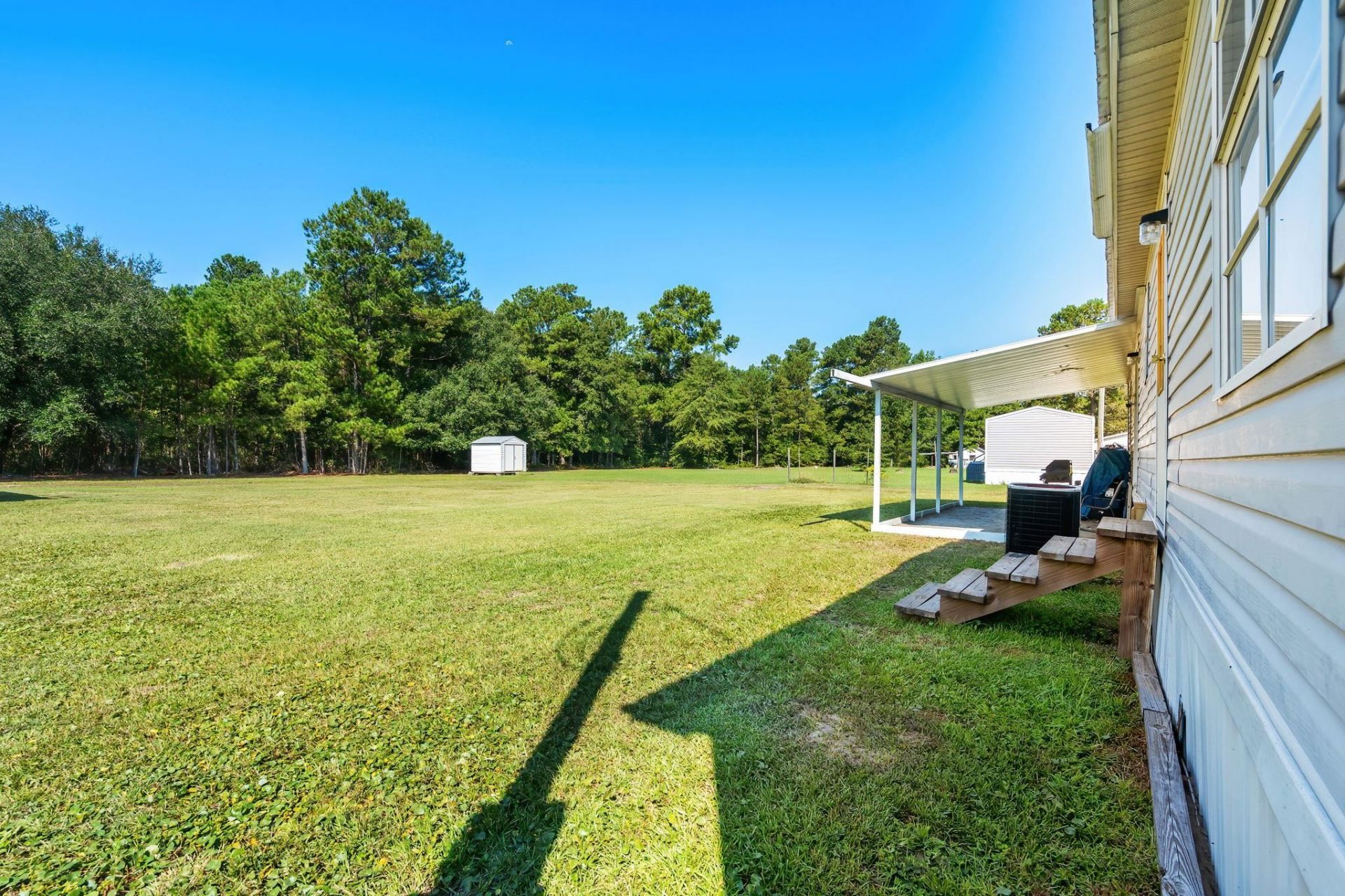 2060 Martin St. Photo 25