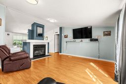2060 Martin St. photo 4