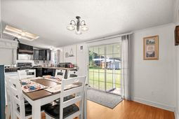 2060 Martin St. photo 4