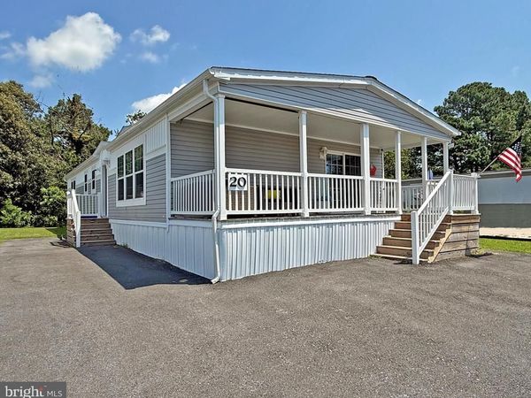 20 CARRIAGE LANE, REHOBOTH BEACH, DE 19971