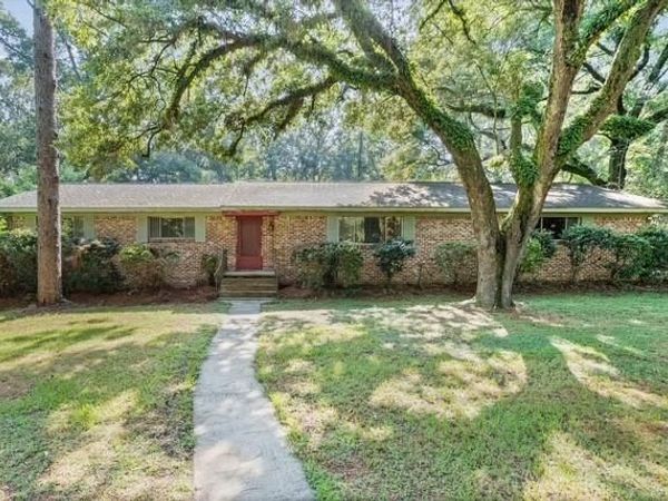 269 Hillcrest Drive, Mobile, AL 36609