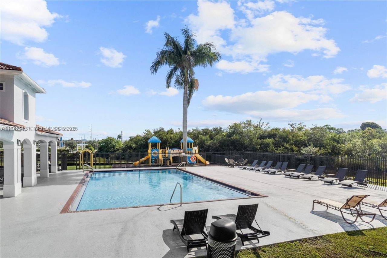 833 SW 148th Pl, Unit 833, Miami, FL 33194 Photo