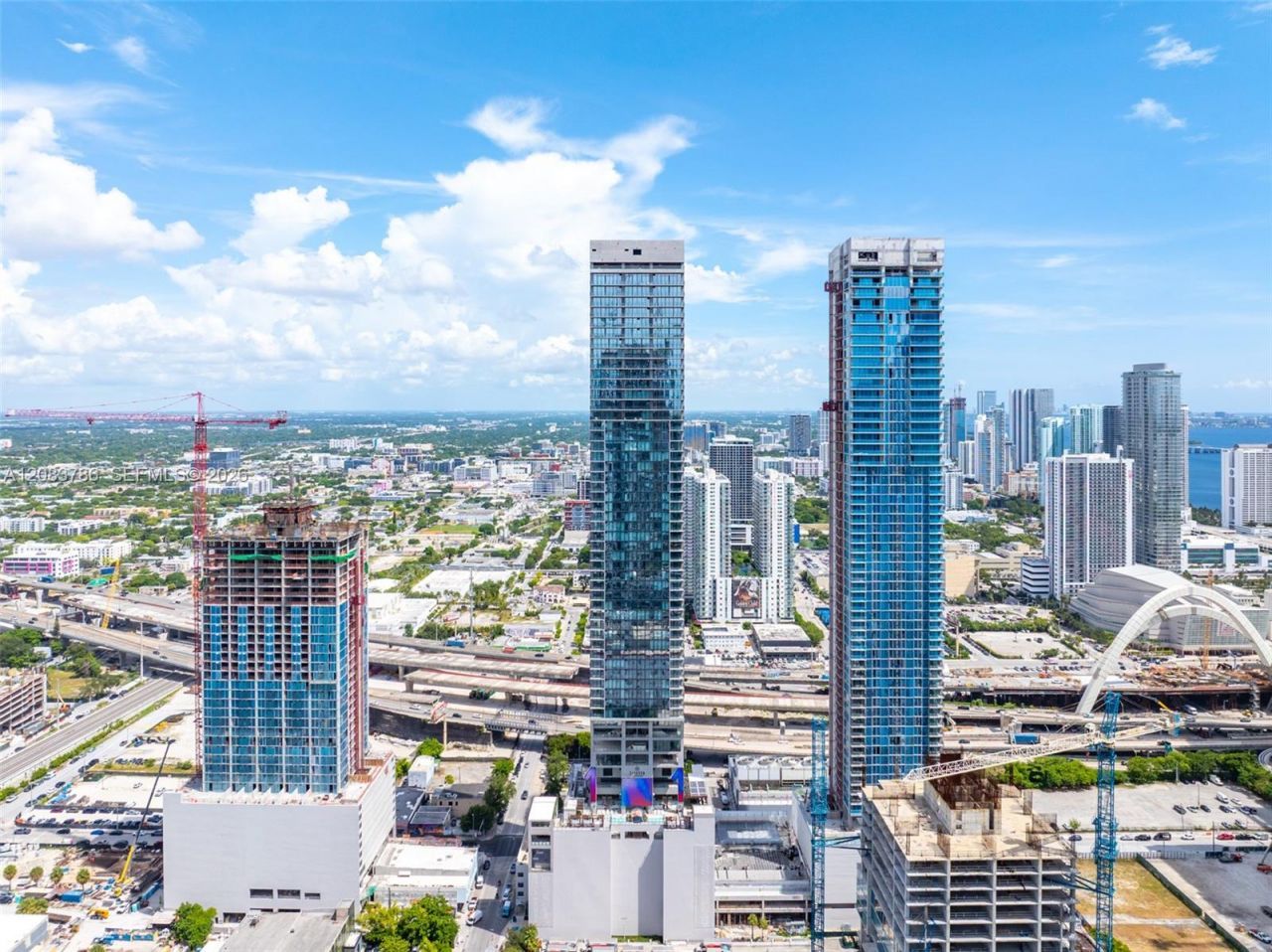 20 NE 11 Street, Unit 5204, Miami Beach, FL 33139 Photo
