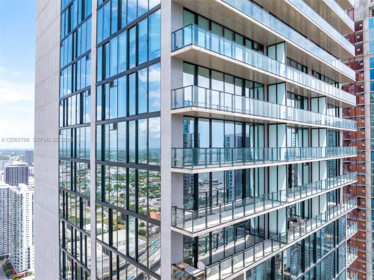 20 NE 11 Street, Unit 5204, Miami Beach, FL 33139 Photo